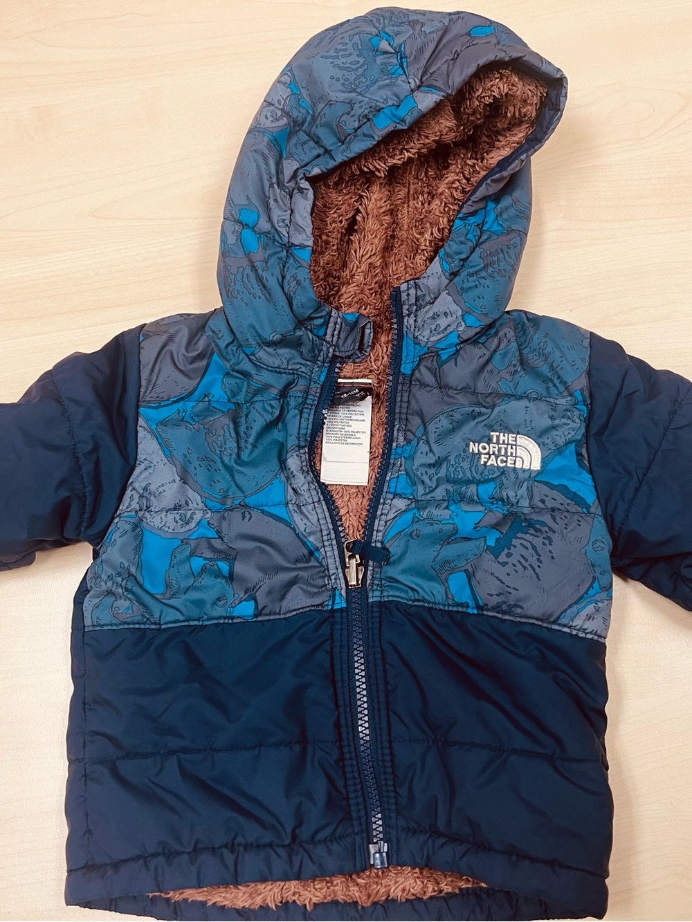The North Face Navy and Teal Patterned Hooded Puffer Jacket